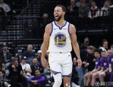 KY体育-库里在美国队比赛中战术调整，精彩发挥引发热议！的简单介绍