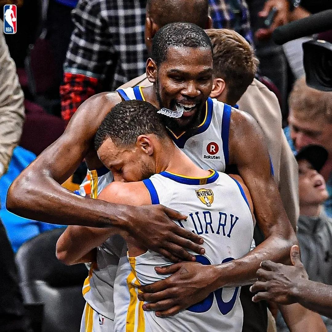 KY体育-杜兰特遭遇十五连败，DWG教练面临压力！的简单介绍